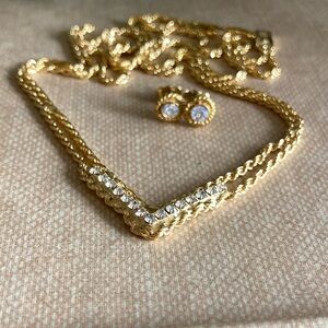 Vintage Avon Double Twisted Gold Rhinestone Chevron Necklace Earring NIB NE12